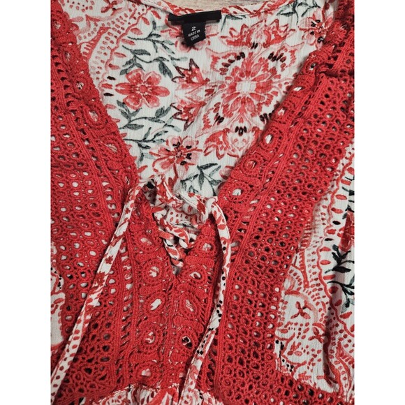 Torrid 2 Babydoll Crinkle Gauze Crochet Inset Lace-Up Top Red - Picture 4 of 6